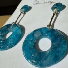 2 in 1 fánk alakú fülbevaló - türkiz kék márvány hatású lakkozott