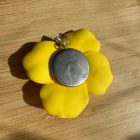 Amarilla medál - világos sárga