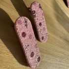 Rózsaszín pöttyös - bőr hatású krokodilcsat szett 