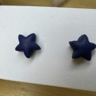 Mini csillag bedugós fülbevaló - navy blue