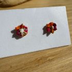 Mini virág bedugós fülbevaló - tarka (magenta, narancs, bézs)