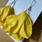 Sziromszoknyás - nagy szirmú - világos sárga