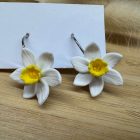 Kicsi nárciszfej - ezüst francia kapcsos alapon