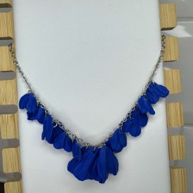 Sziromszoknyás nyaklánc - királykék