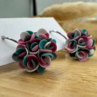 Kicsi sziromfelhős francia kapcsos fülbevaló - pasztell tarka