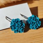 Kicsi sziromfelhős francia kapcsos fülbevaló - petrol kék