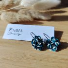 Kicsi sziromfelhős francia kapcsos fülbevaló - tarka zöld