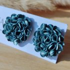 Nagy méretű sziromfelhős bedugós alapon - metál zöld