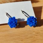 Mini sziromfelhős francia kapcsos fülbevaló - királykék