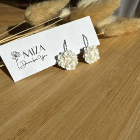 Kicsi sziromfelhős francia kapcsos fülbevaló - fehér