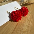 Kicsi sziromfelhős francia kapcsos fülbevaló - piros