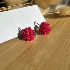 Mini sziromfelhős francia kapcsos fülbevaló - málna