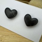 Szív bedugós fülbevaló - fekete