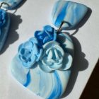 2 részes tompa trapéz fülbevaló - Világoskék-fehér márvány mintás virágokkal