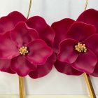 Amarilla - burgundi - francia akasztós V alakú alapon